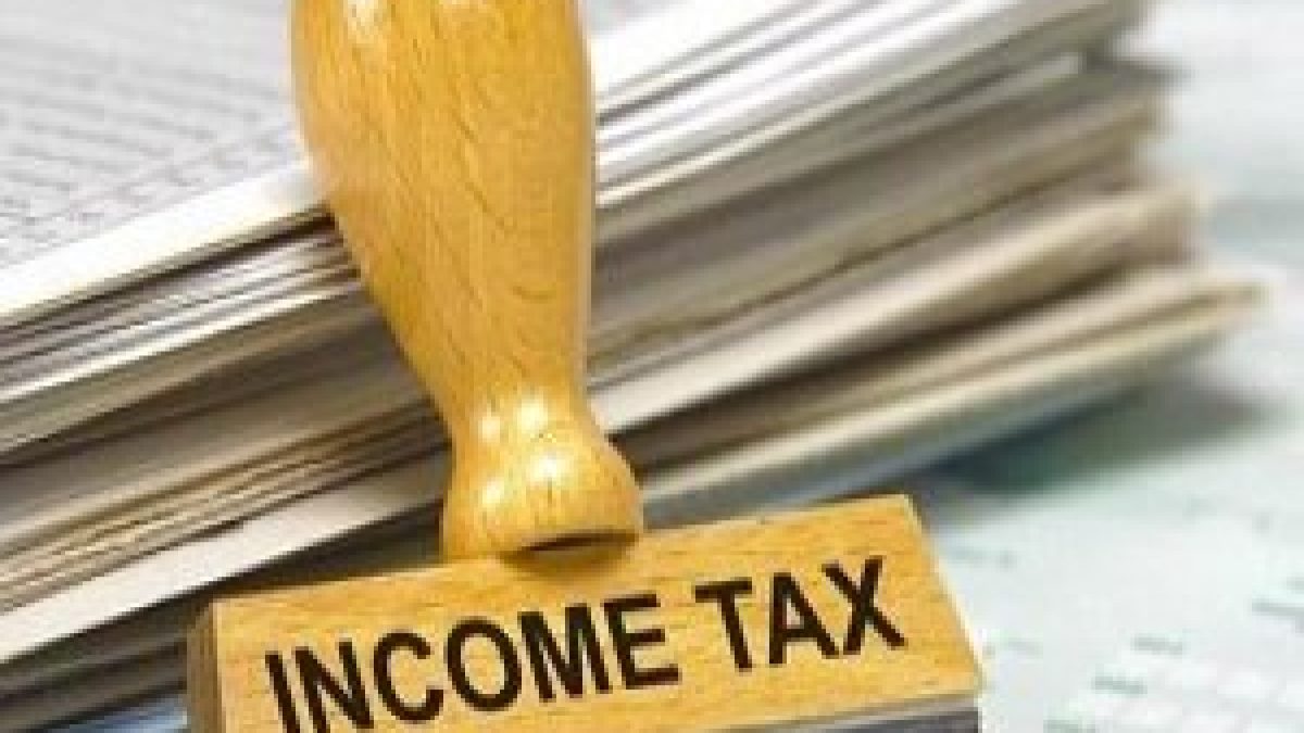 Govt plans to raise income tax limit to Rs 3 lakh, hike 80C deduction limit