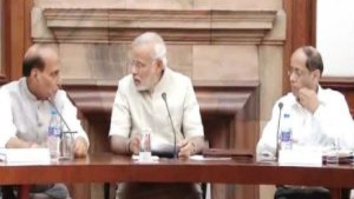 Govt. set up a 10 member Cabinet Committee on Employment and Skill Development