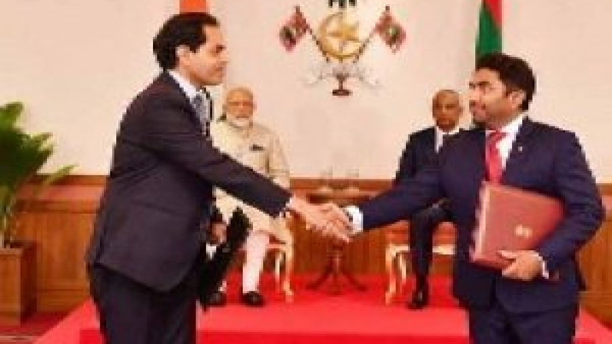 NCGG and Maldives Civil Services Commission sign MOU