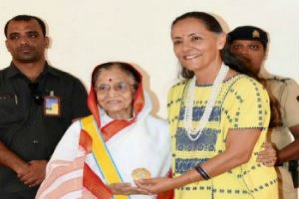 Former Indian President of India Pratibha Patil conferred the Orden Mexicana del Aguila Azteca award