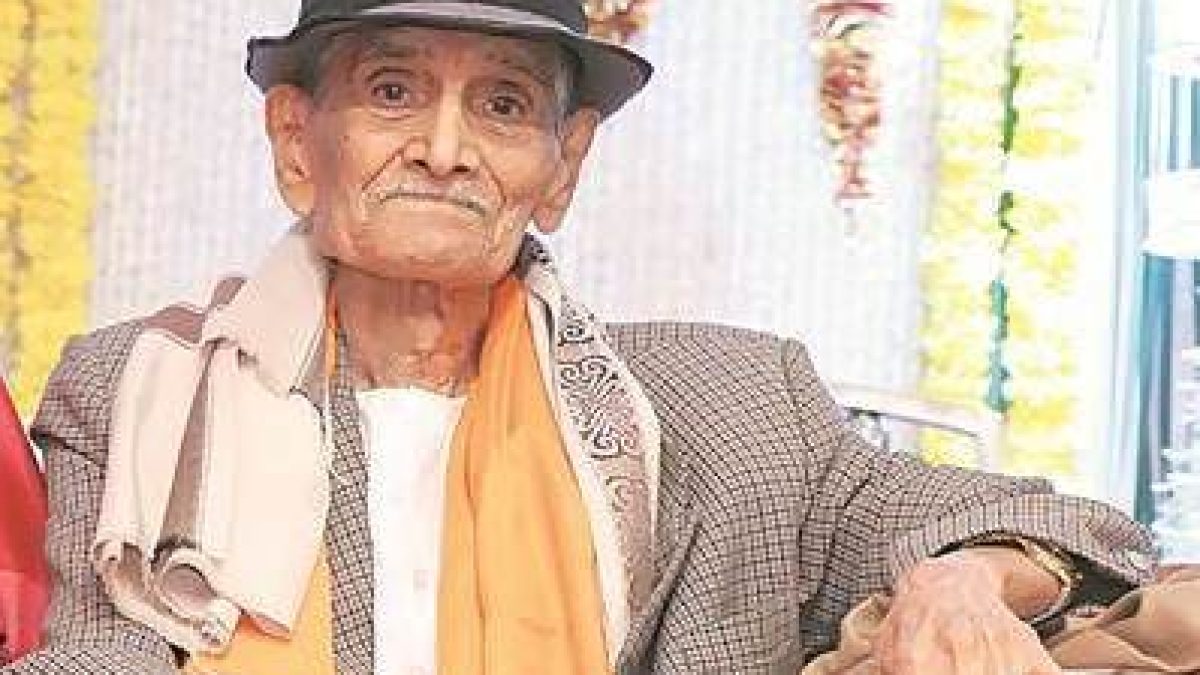 Veteran Gujarati journalist Kanti Bhatt passed away at 88