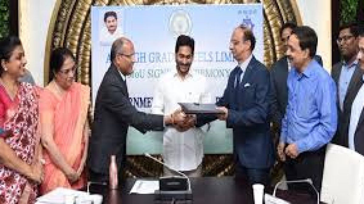 Andhra CM launches YSR Nethanna Nestham to benefit 85k weavers