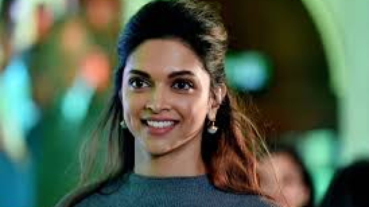 Deepika Padukone Wins WEF’s Crystal Award