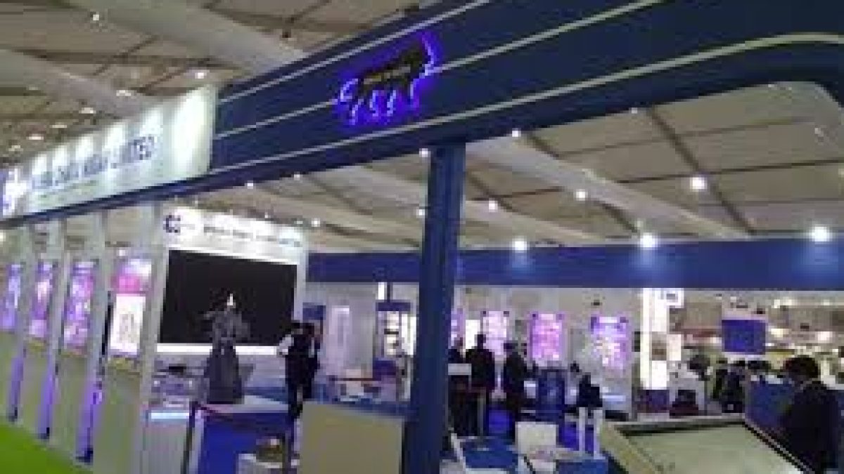 DefExpo witnesses signing of over 200 MoUs, ToTs and product launches