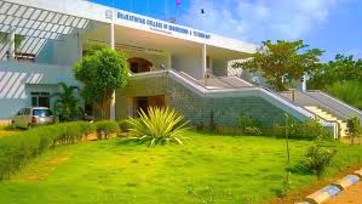 Bharathiar College of Engineering and Technology, Karaikal