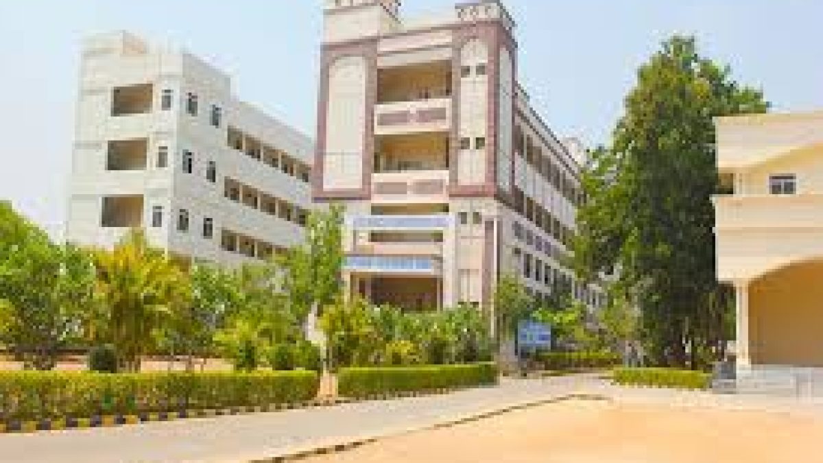 Chaitanya Bharathi Institute of Technology, Hyderabad