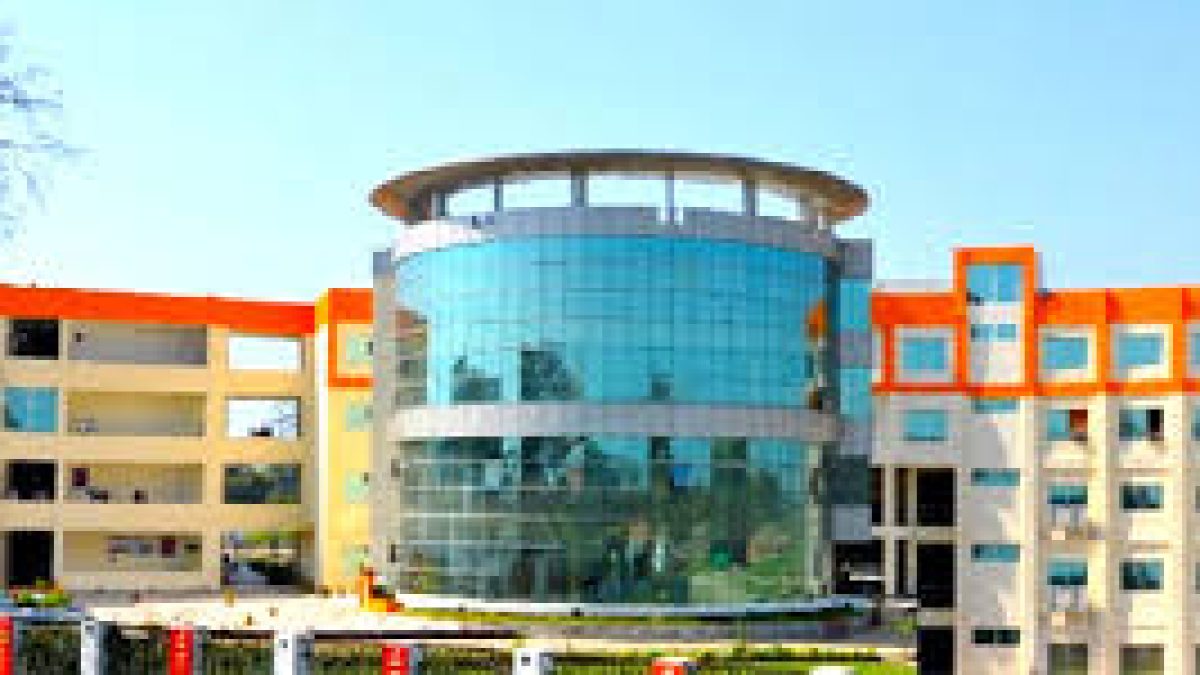 College of Engineering Science and Technology, Lucknow