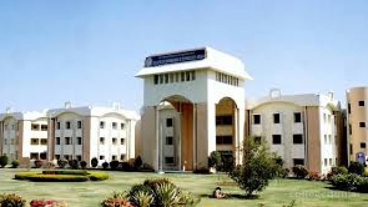 College of Engineering and Technology, Akola