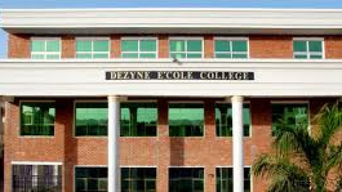 Dezyne E'cole College, Ajmer