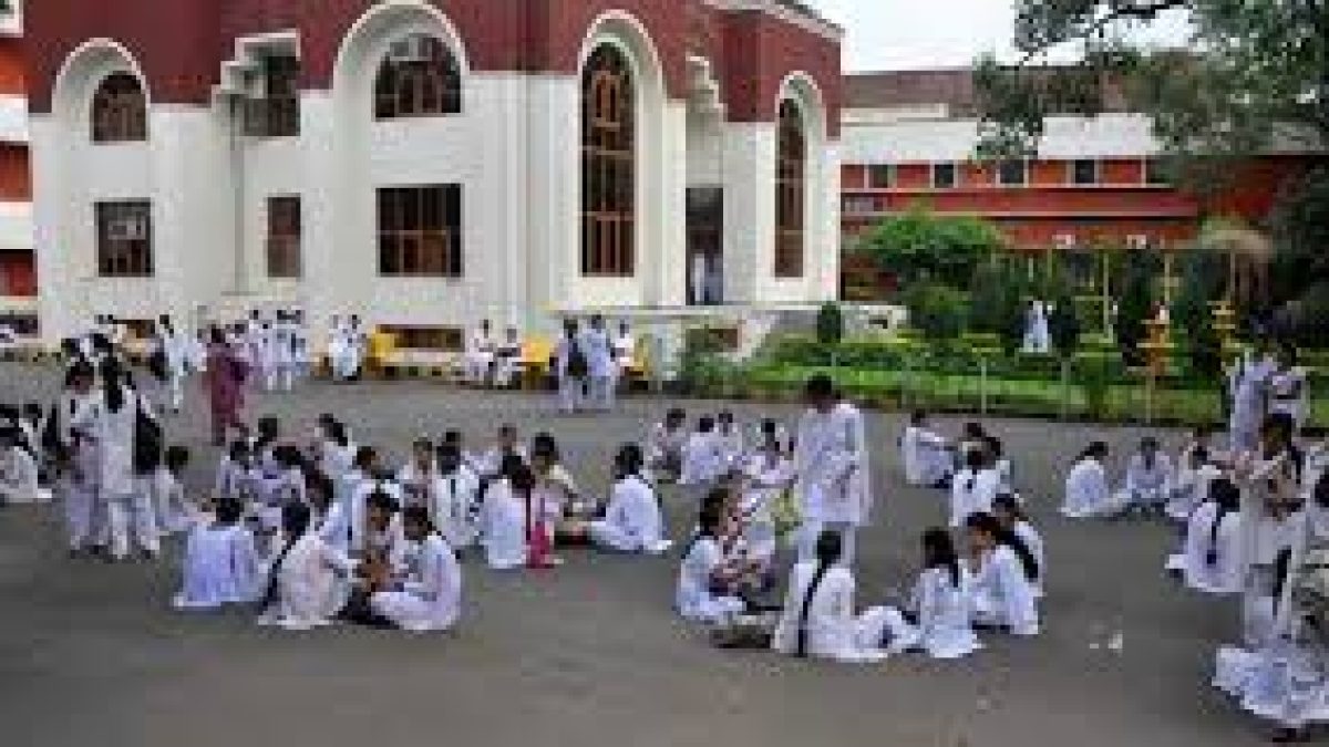 Government College for Women, Parade