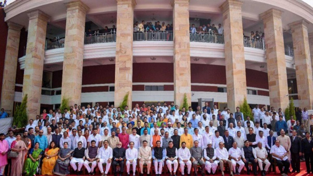 Marathi language compulsory for all schools in Maharashtra