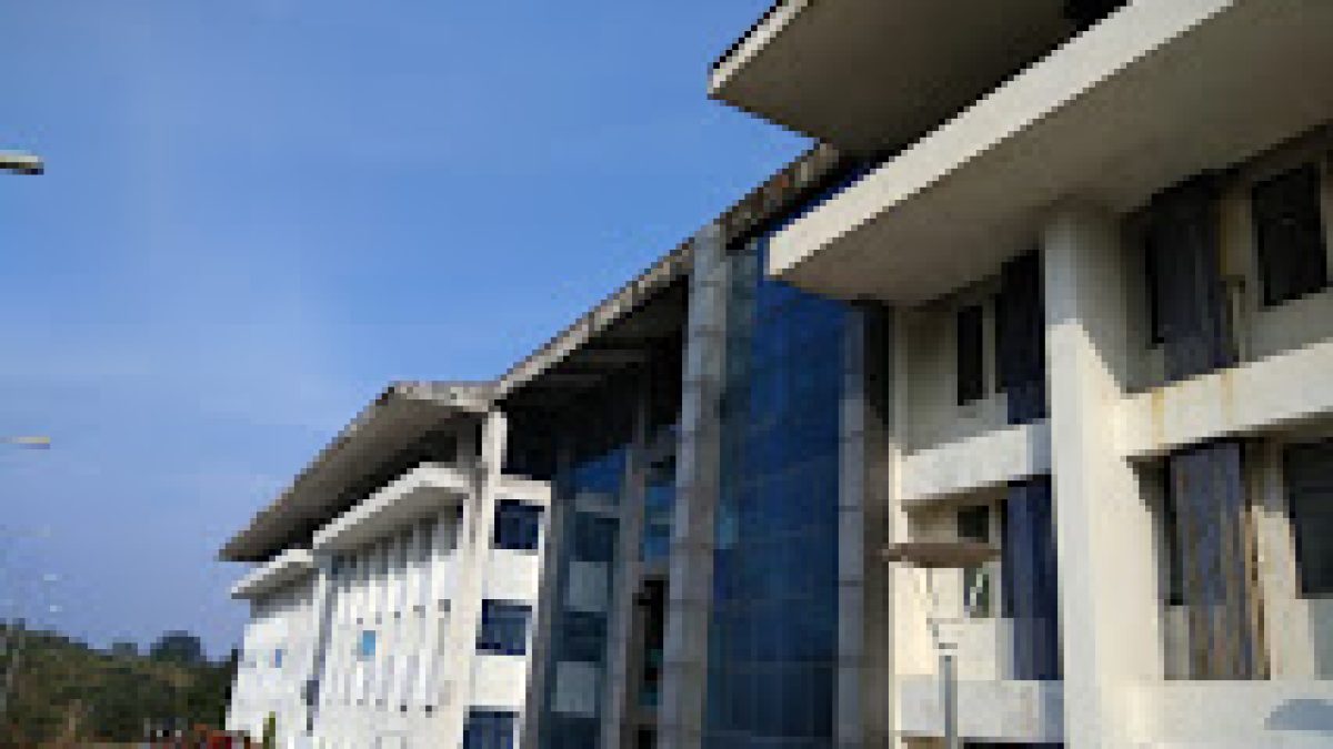 Indus International University, Una