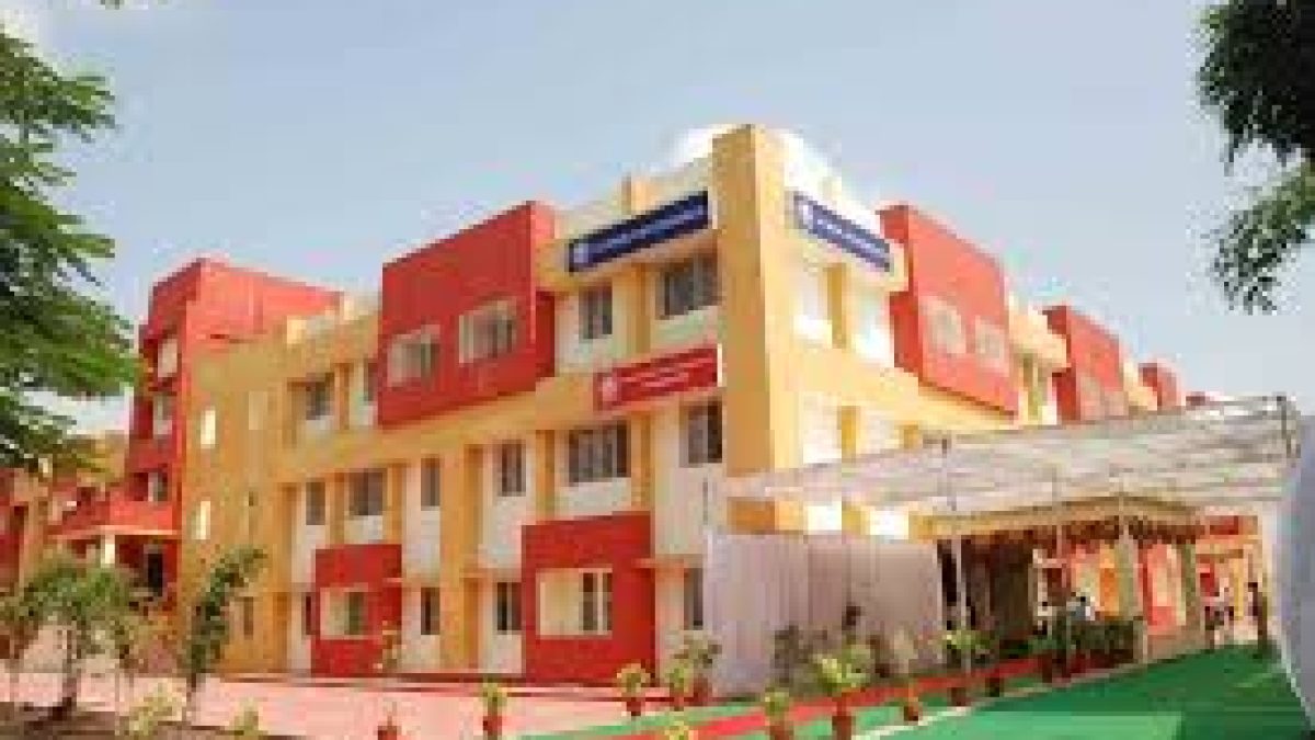 International Institute of Professional Studies, Devi Ahilya University, Indore