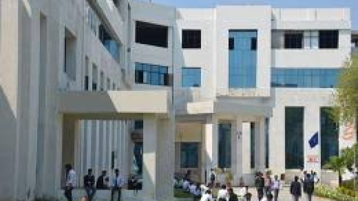 Monad University, Hapur