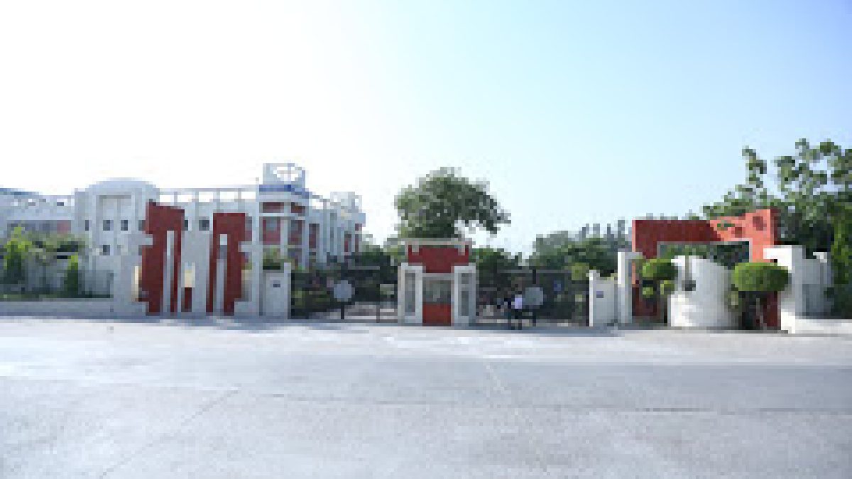 About Group of Institutions Phonics Group of Institutions was started in the year 2008 and approved by AICTE, New Delhi that aims to focus on over-all development of the student by imparting professional skills and training with education through advancement of learning and providing value-based knowledge by the use of latest technology. Highlights • Official Website: http://phonicsedu.com • Address: Imli Khera Dharampur, 12th Milestone, Highway, Bhagwanpur - Haridwar Rd, Roorkee, Uttarakhand 247667 • Phone: 01332 287 517 Courses B.Com-Bachelor of Commerce- B.Ed-Bachelor of Education- B.Sc-Bachelor of Science- • Botany • Chemistry • CS-Computer Science • Forestry • Horticulture • IT-Information Technology • Mathematics • Physics • Zoology BBA-Bachelors of Business Administration- BCA-Bachelor of Computer Application- • Computer Application BE BTech-Bachelor of Engineering or Technology- • CE-Civil Engineering • CE-Computer Engineering • CS-Computer Science • ECE ENTC-Electronics and Tele-Communication Engineering • EEE-Electrical and Electronics Engineering • ME-Mechanical Engineering BFSC-Bachelor of Fisheries Science- D.Pharma-Diploma in Pharmacy- • DE-Diploma in Engineering- • CE-Civil Engineering • EE-Electrical Engineering • ME-Mechanical Engineering M.Sc-Master of Science- • Agronomy MBA-Master of Business Administration- • Finance • HR-Human Resources • IT-Information Technology • Marketing PGDM-Post Graduation Diploma in Management-