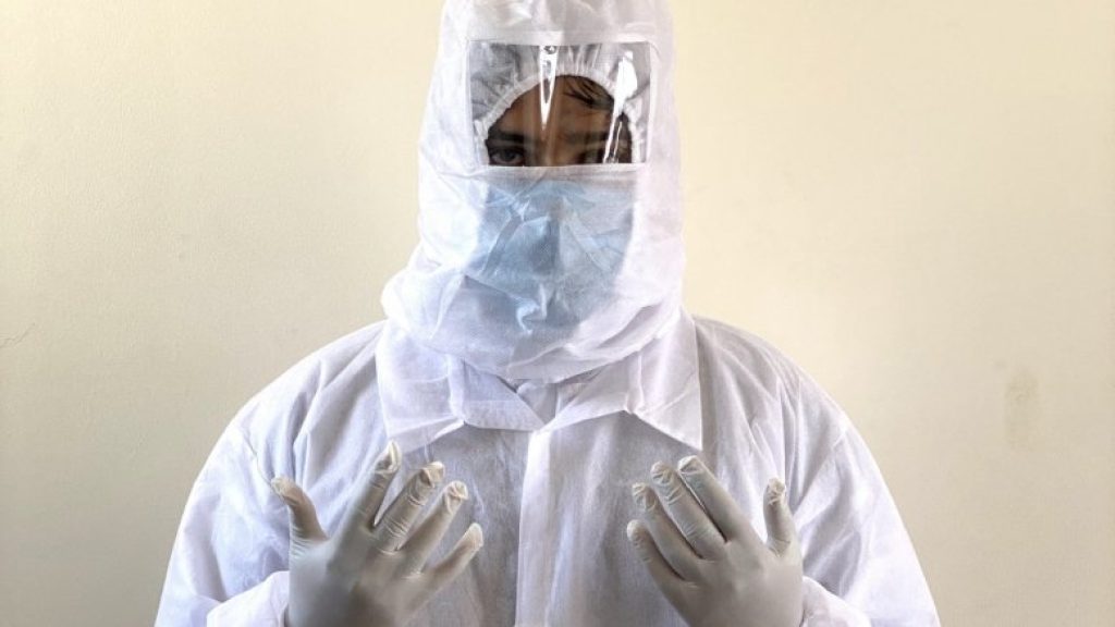 antimicrobial spray-based coating for PPE