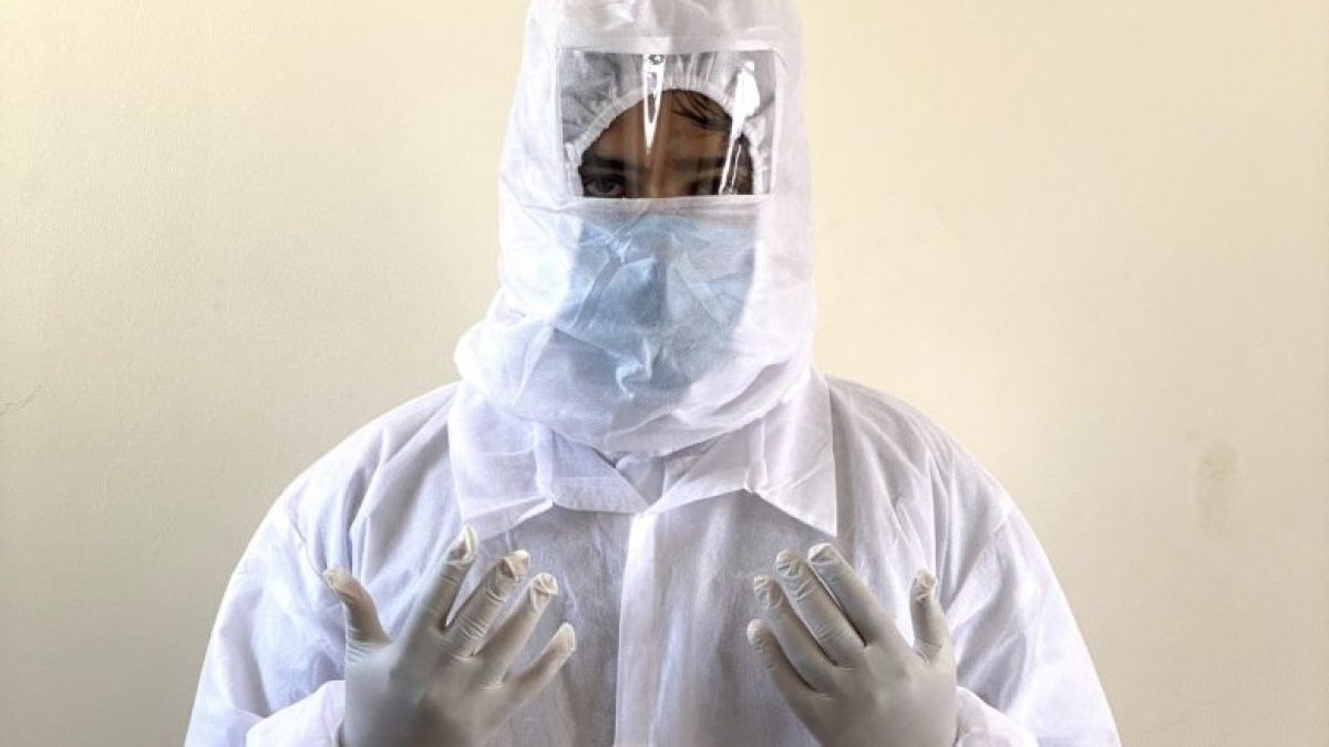 antimicrobial spray-based coating for PPE