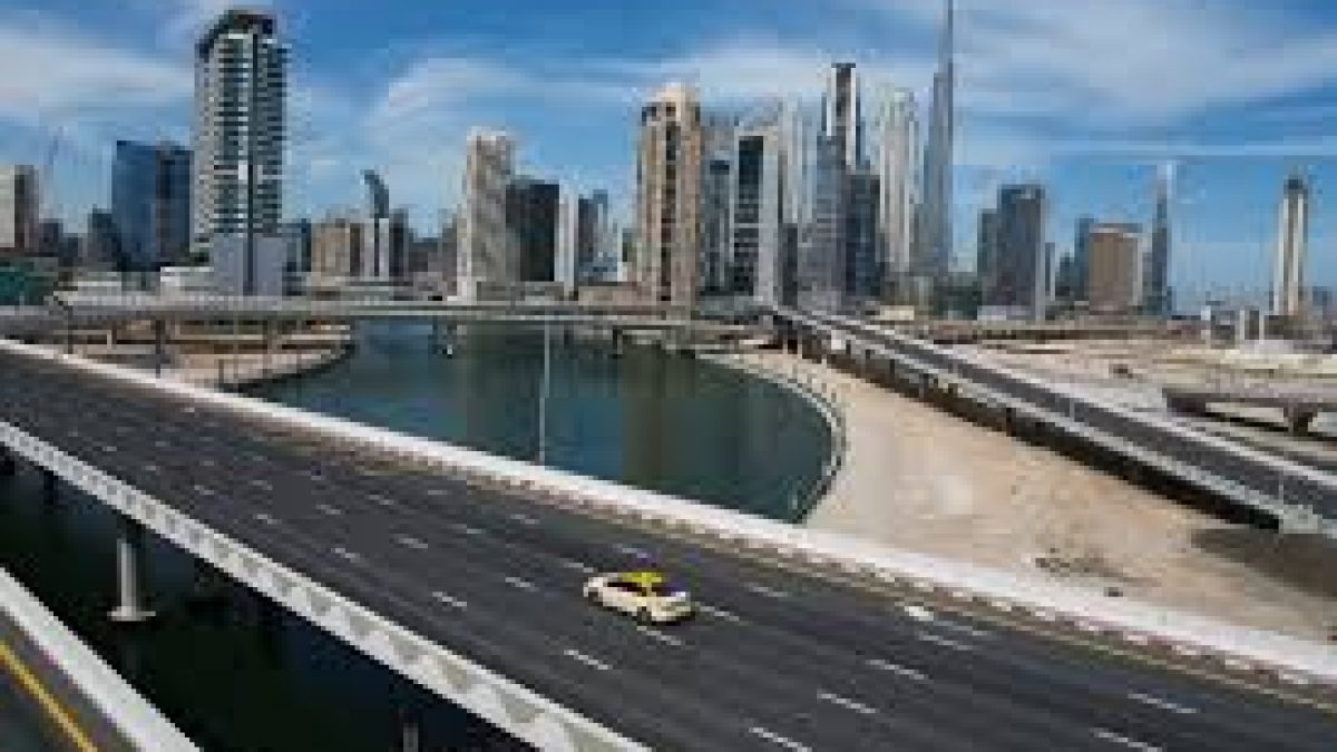 Dubai extends 24-hour coronavirus lockdown by a week