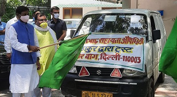 Shri Arjun Munda Flags off “Medicine Van” for Bihar flood Victims
