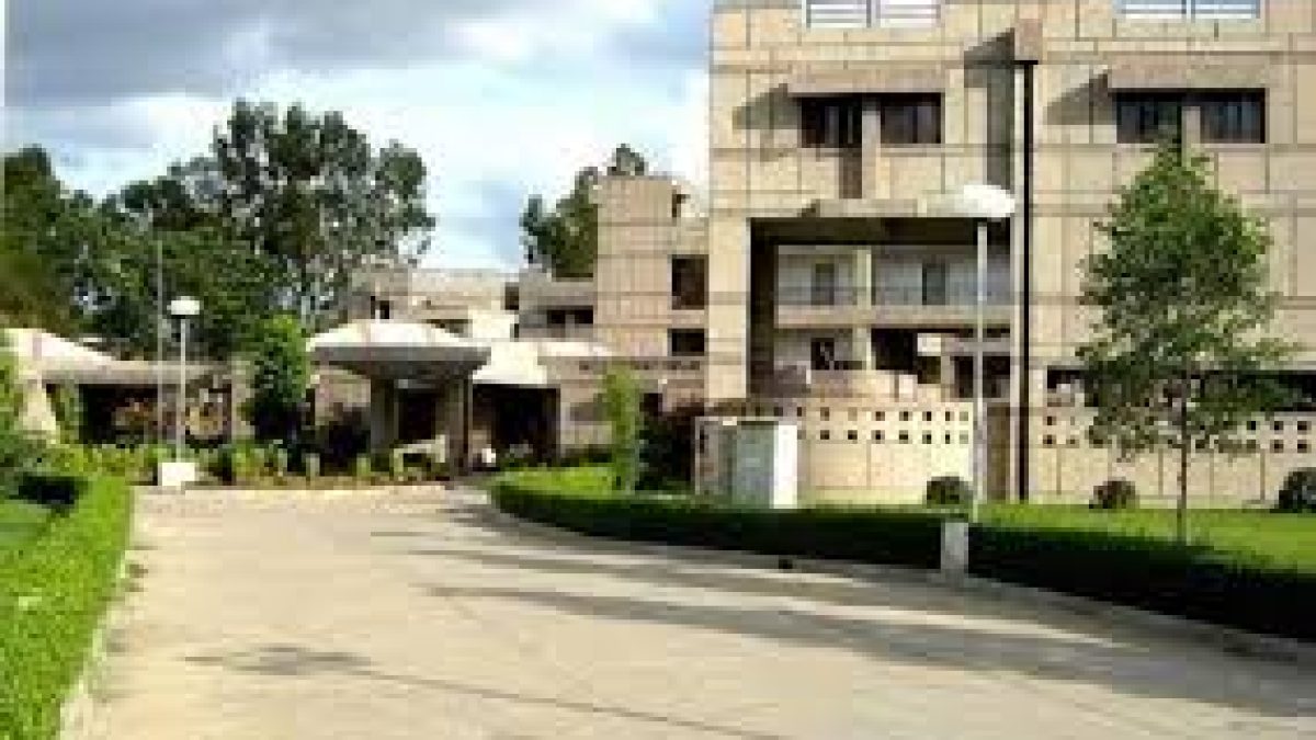 IIT Kanpur developed indigenous seed balls BEEG for farmers