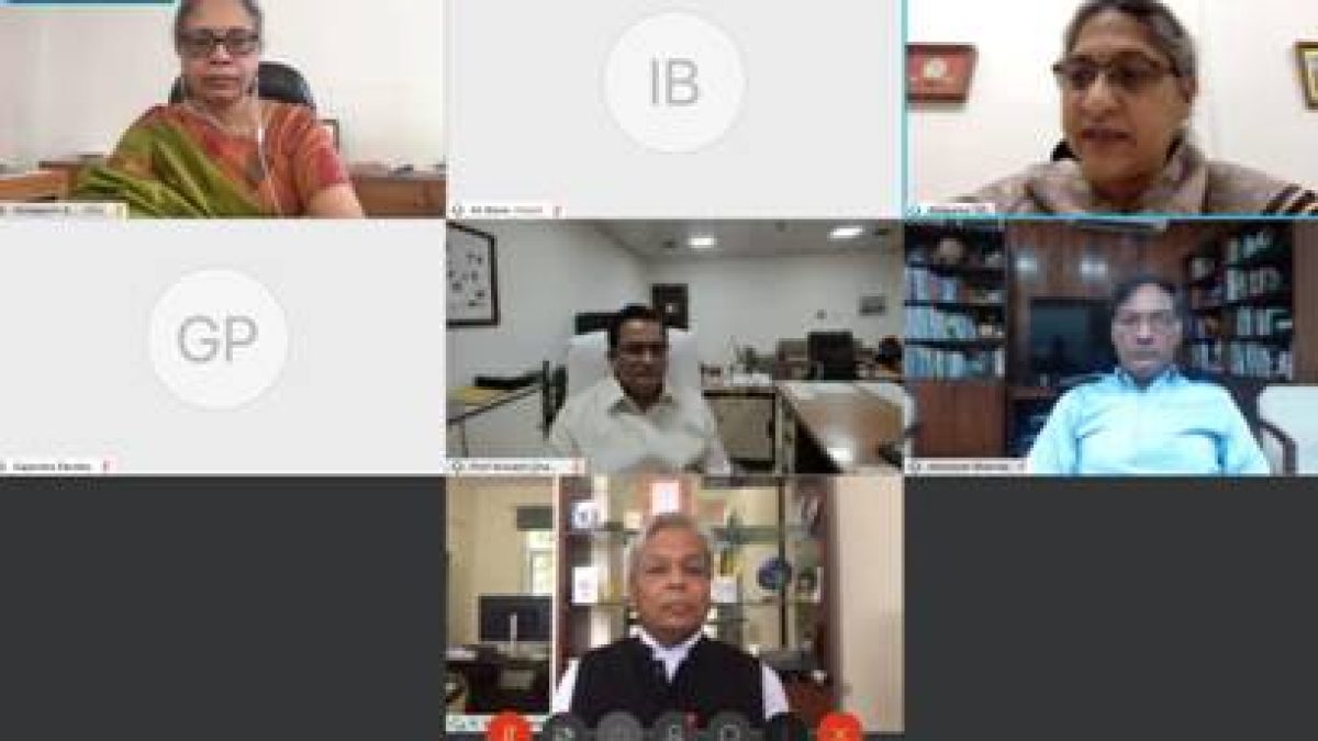 Advances in microscopy has helped study complex questions of locomotion