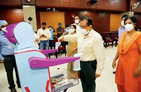Robot Rakshak can remotely communicate between doctor and patient