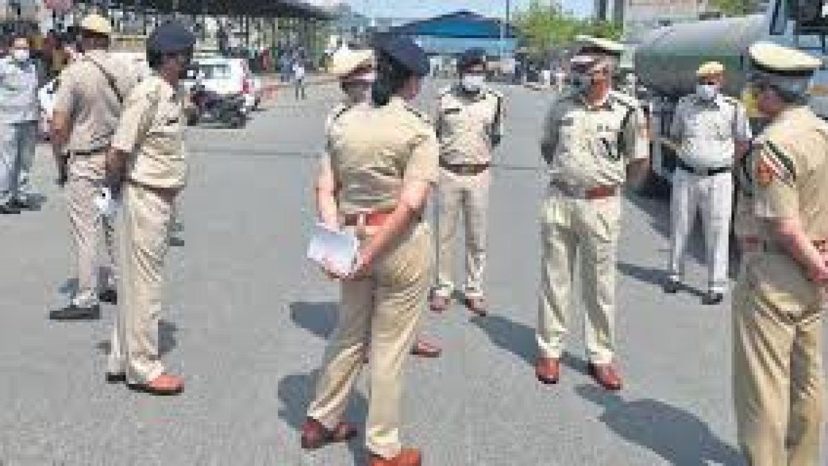 Delhi Police launched Thermal Corona Combat Headgear