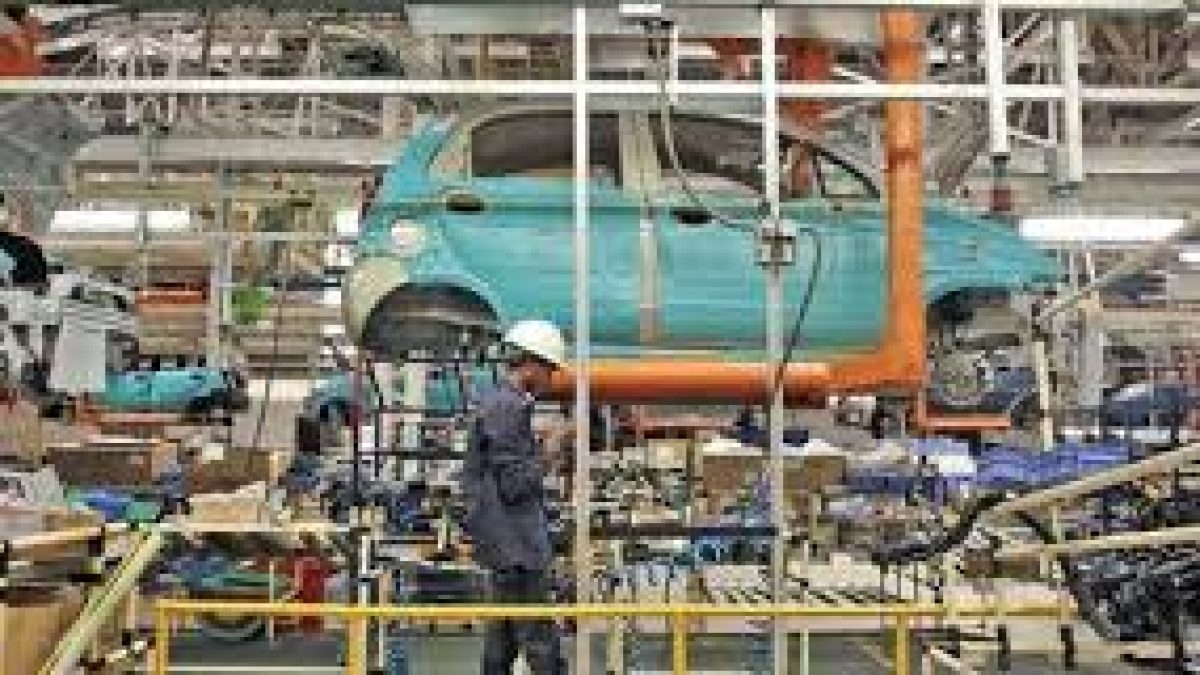 India's manufacturing sector activity hits record low