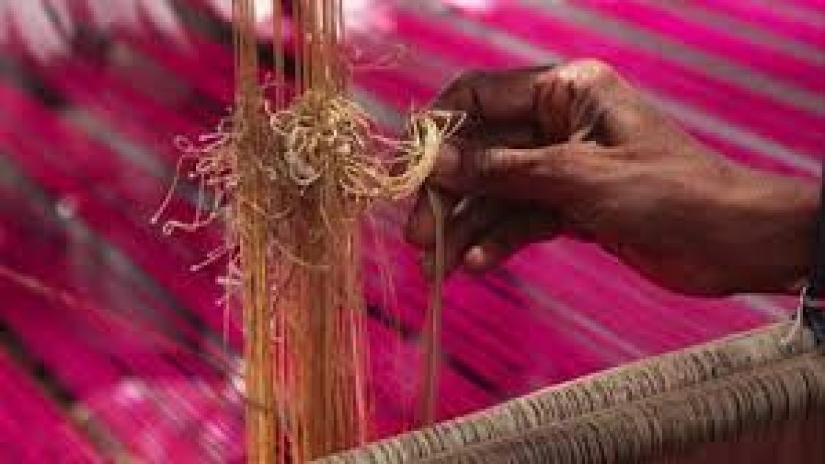 TRIFED, Art of Living Foundation collaborates to provide Free Ration Kits to needy tribes India artisans