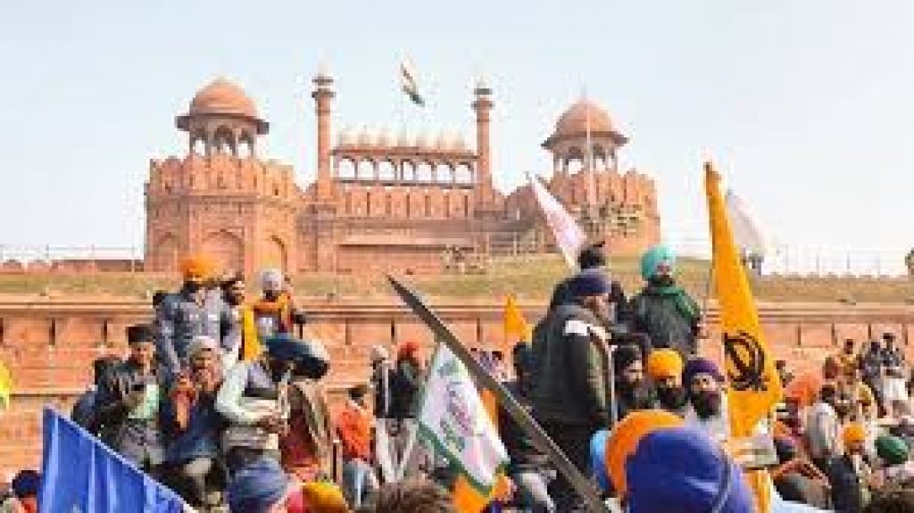 Family booked for draping body in Tricolour after UP farmer died