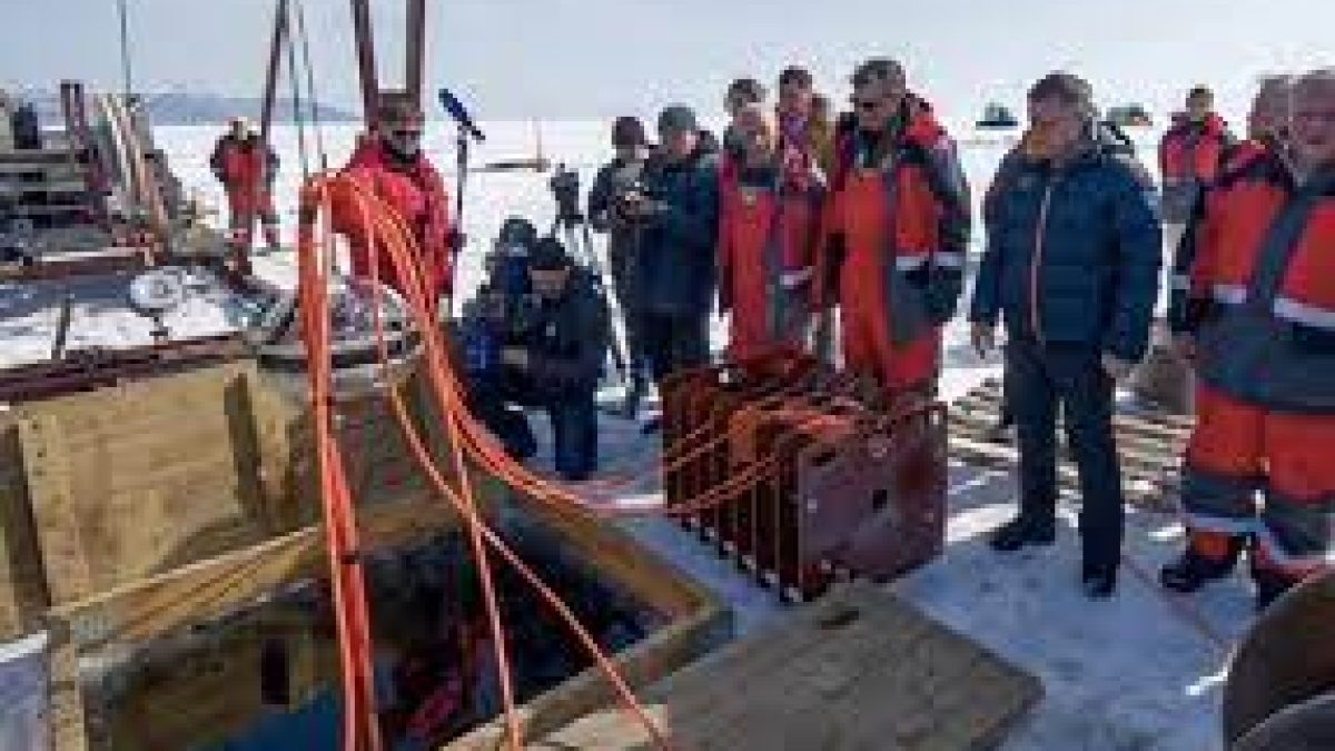 World’s biggest underwater neutrino telescopes