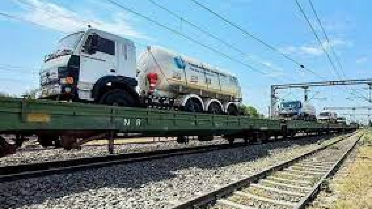 ‘Oxygen Express’ comes to rescue of states facing shortage of supply