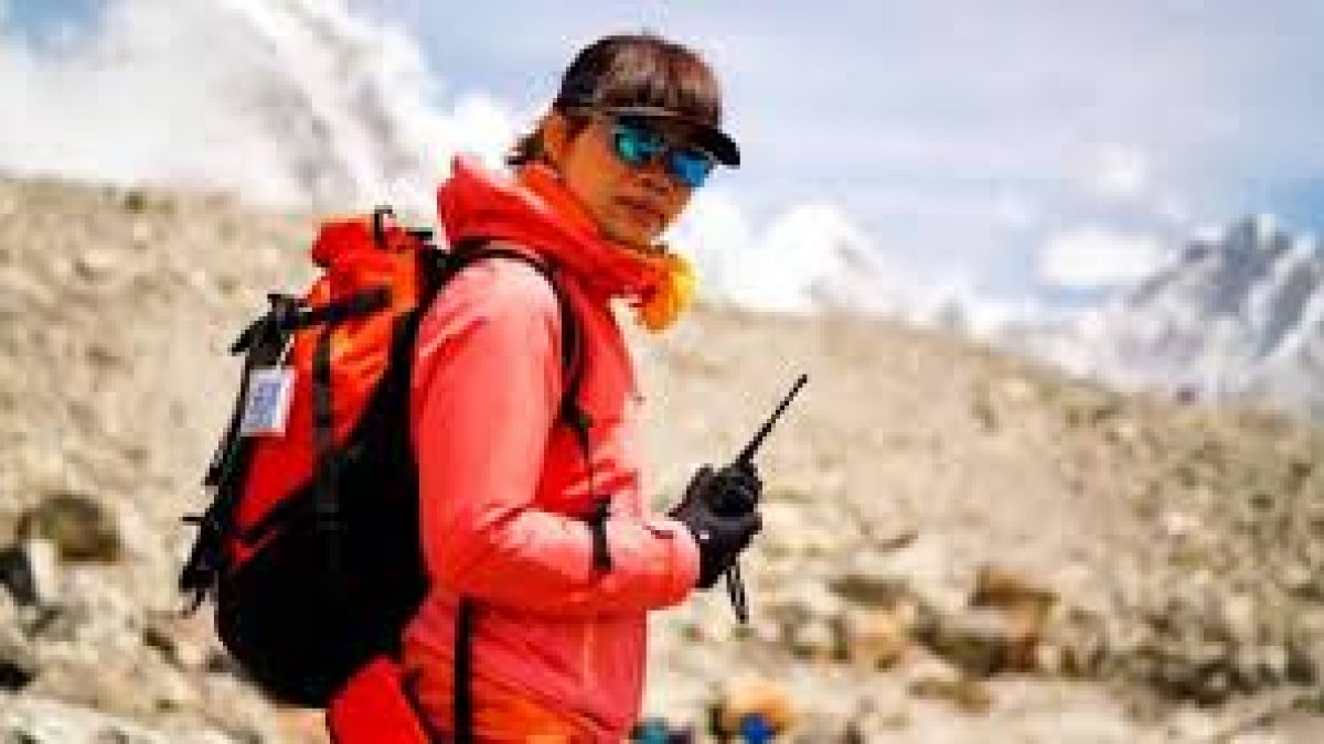 Hong Kong climbers Tsang Yin-hung set records on Everest