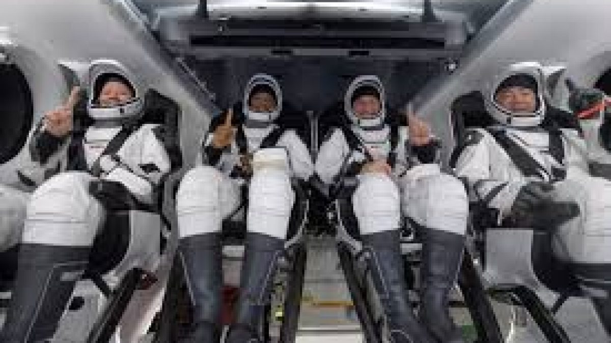 SpaceX Crew-1 NASA astronauts splashdown in the Gulf of Mexico