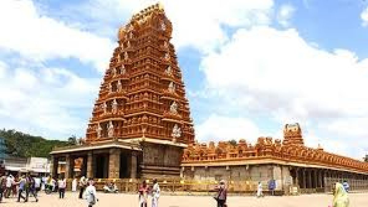 Ban of entry to the ordinary citizens in Sri Nanjundeshwara temple