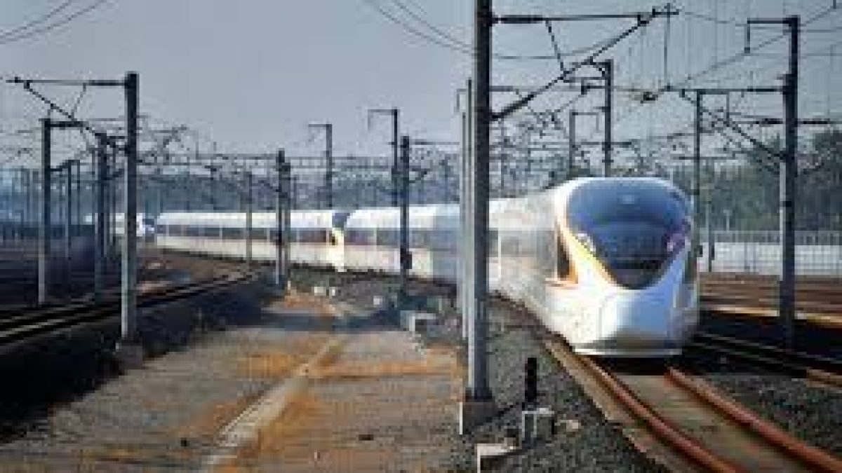 China is going to run first electric train in Tibet