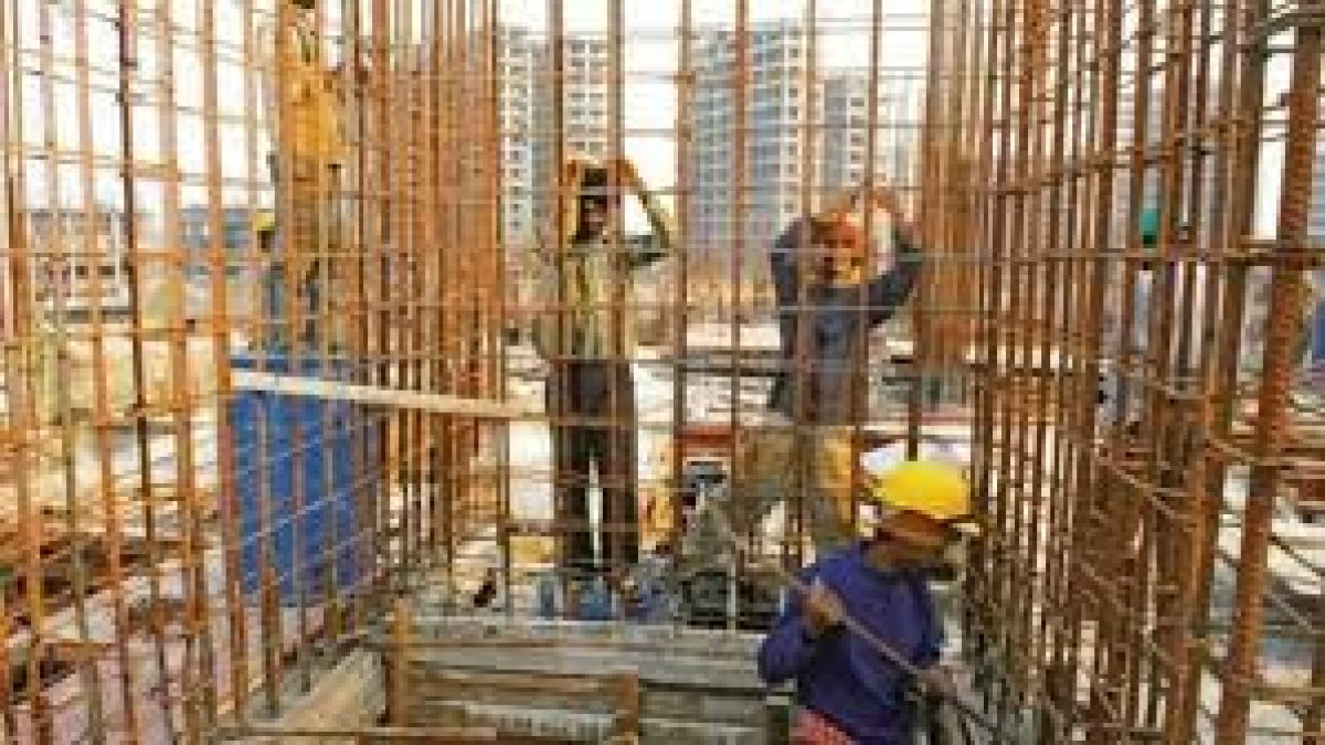 India's GDP shrank by 7.3% in 2020-21