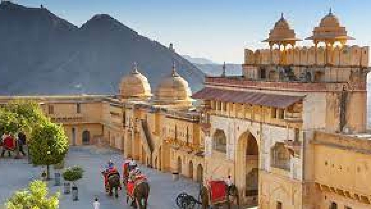 Amagarh fort becomes a flashpoint between Hindu outfits & tribal Meena community