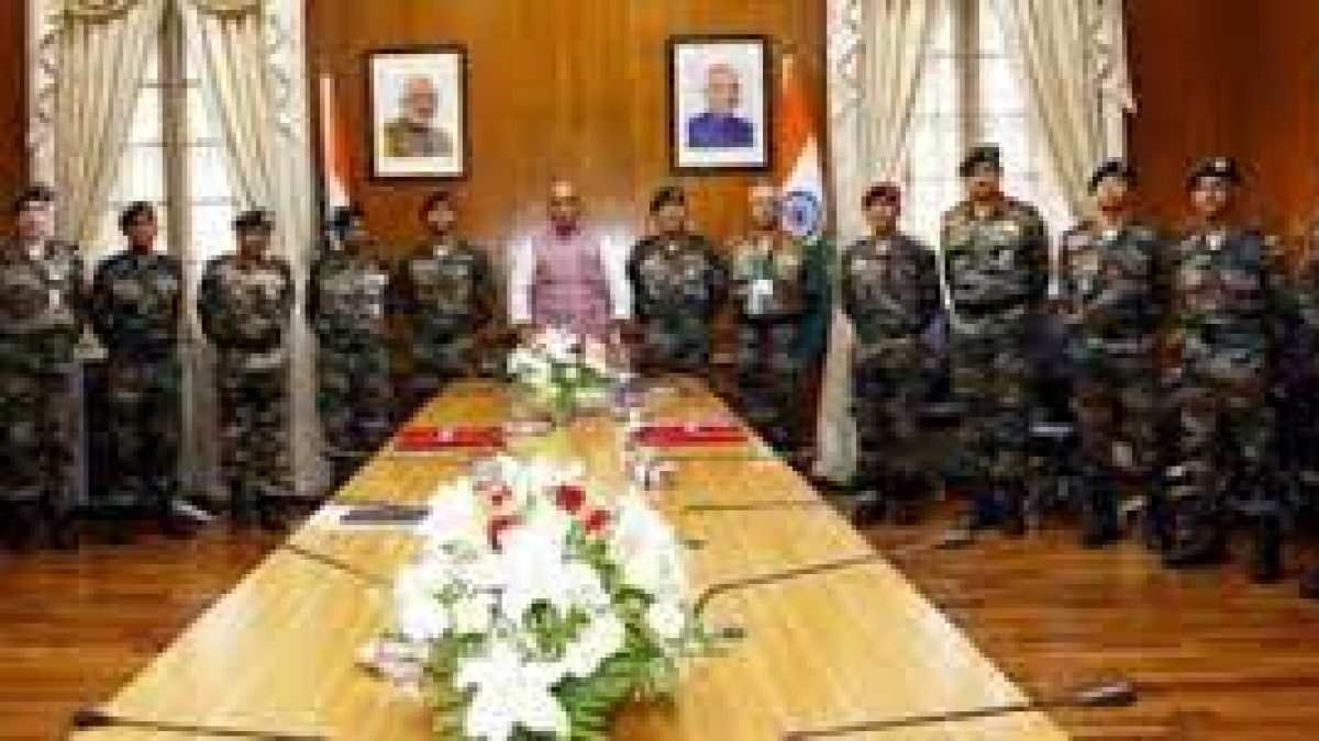 Defence Minister flags-in Indian Army Skiing Expedition, ARMEX-21