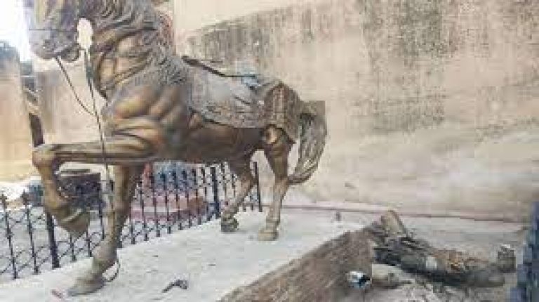 Maharaja Ranjit Singh’s statue vandalised in Pakistan
