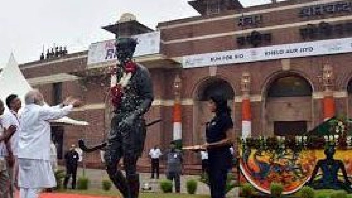 Rajiv Gandhi Khel Ratna Award has been renamed after hockey legend Dhyan Chand