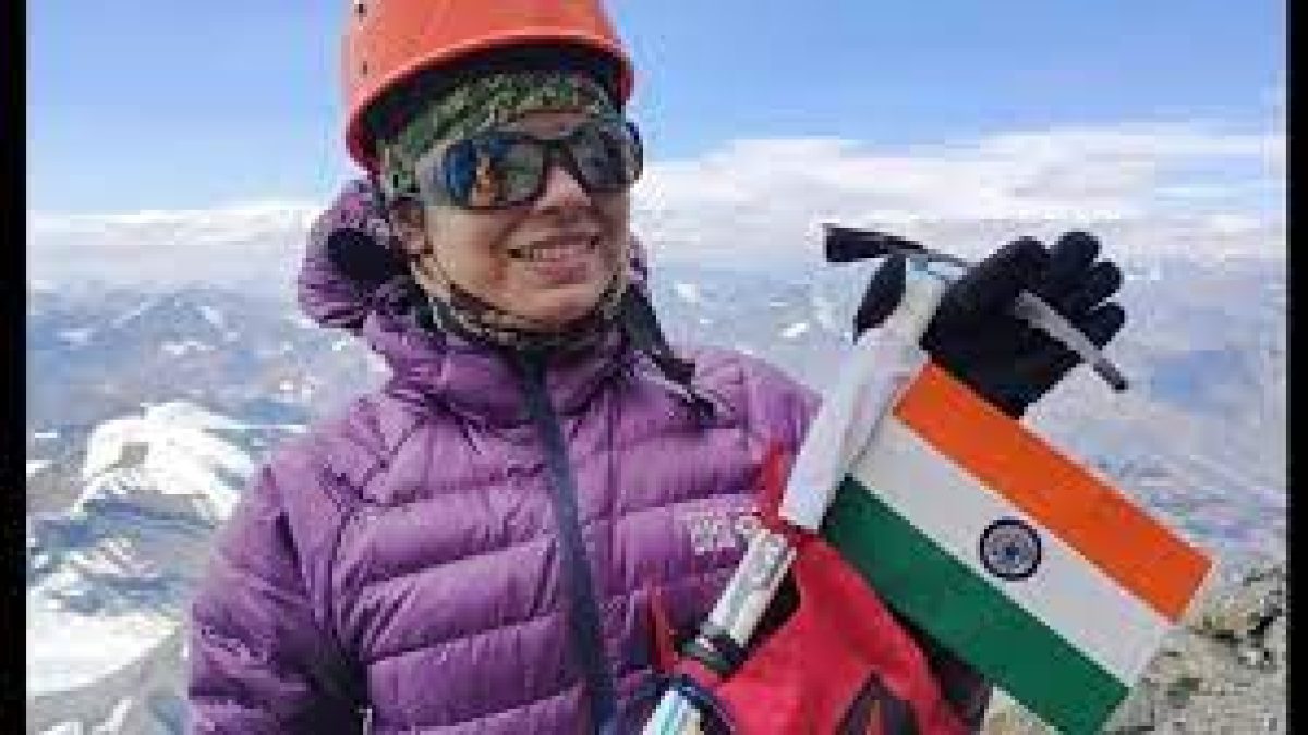 Tri-Services' All-Women Mountaineering Team Summits Mt Manirang