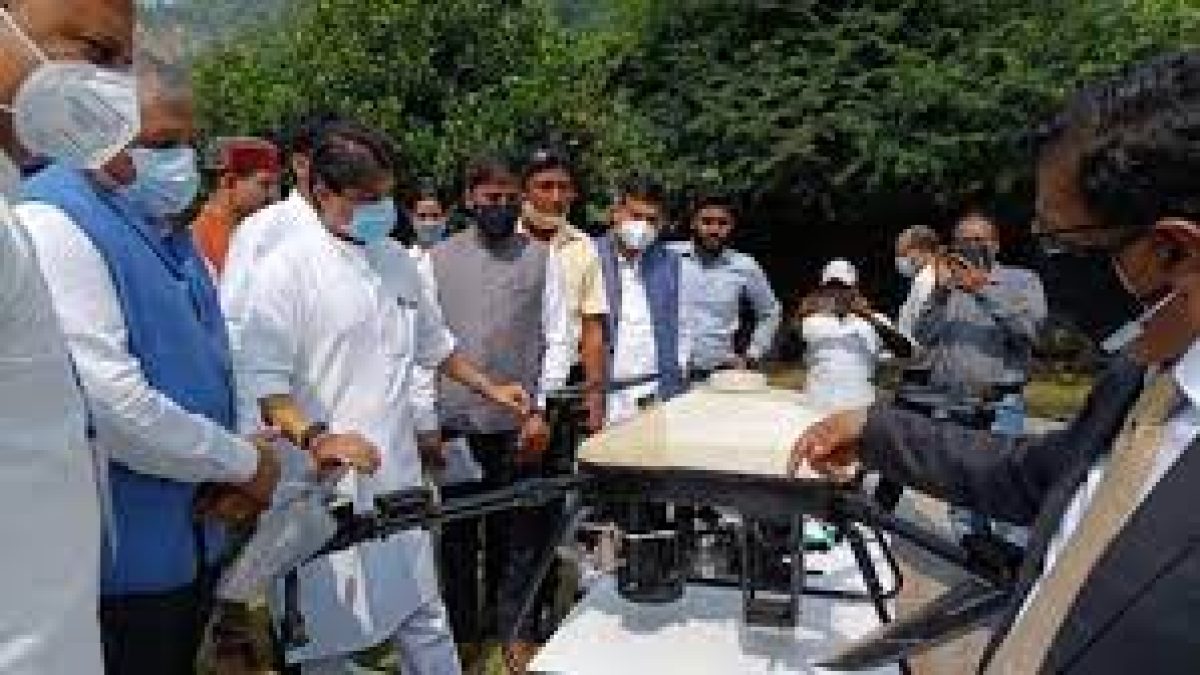 Shri Jyotiraditya M. Scindia flags off the Doon Drone Mela in Uttarakhand