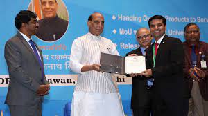 Raksha Mantri Rajnath Singh felicitates winners of DRDO Dare to Dream 2.0 contest & 2019 DRDO Young Scientists awards