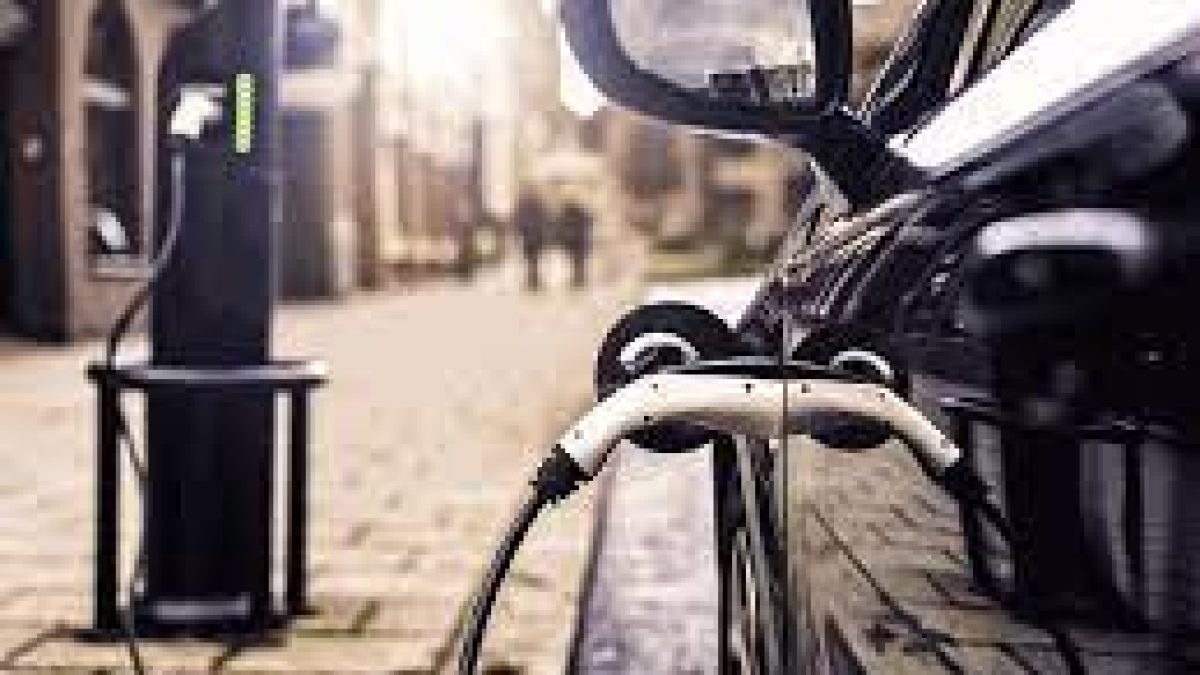 Niti Aayog, World Bank ready electric vehicles financing push