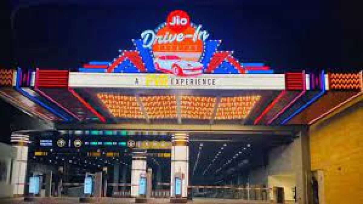 India’s first rooftop drive-in theatre launched in Mumbai