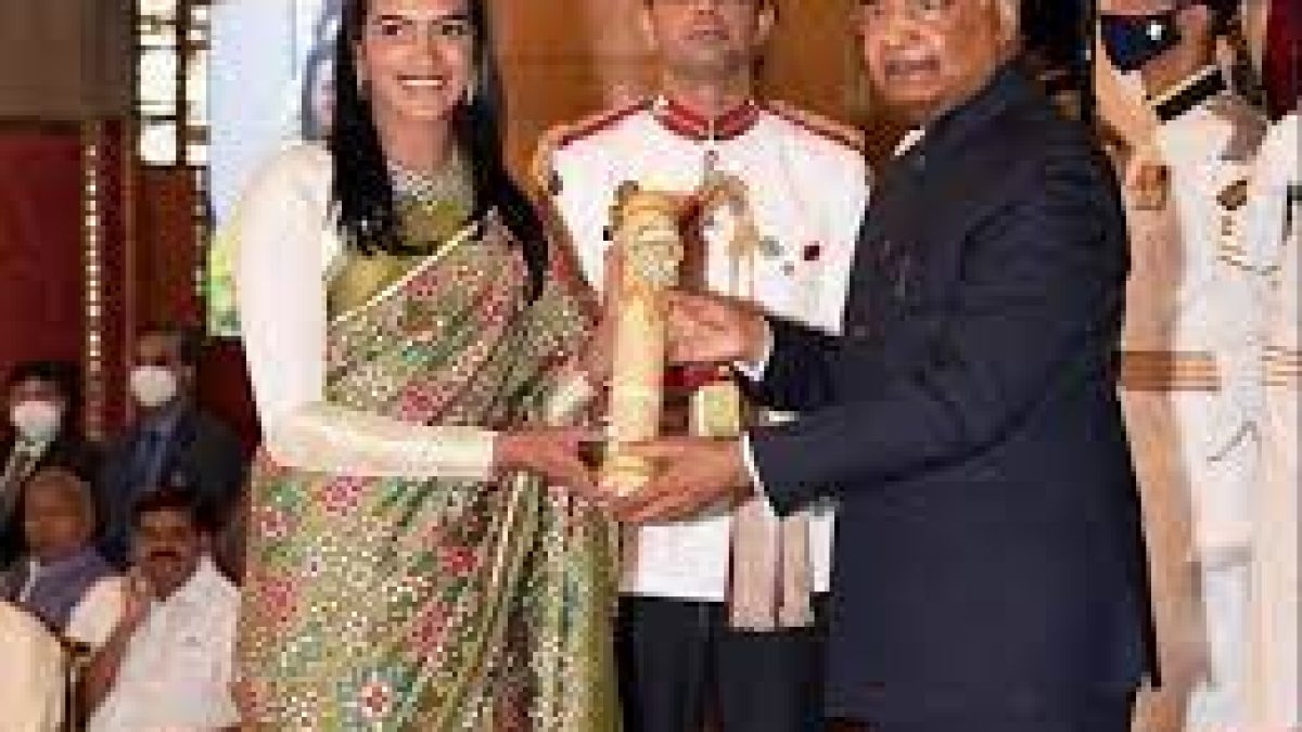 President Ram Nath Kovind confers Padma awards in Rashtrapati Bhawan