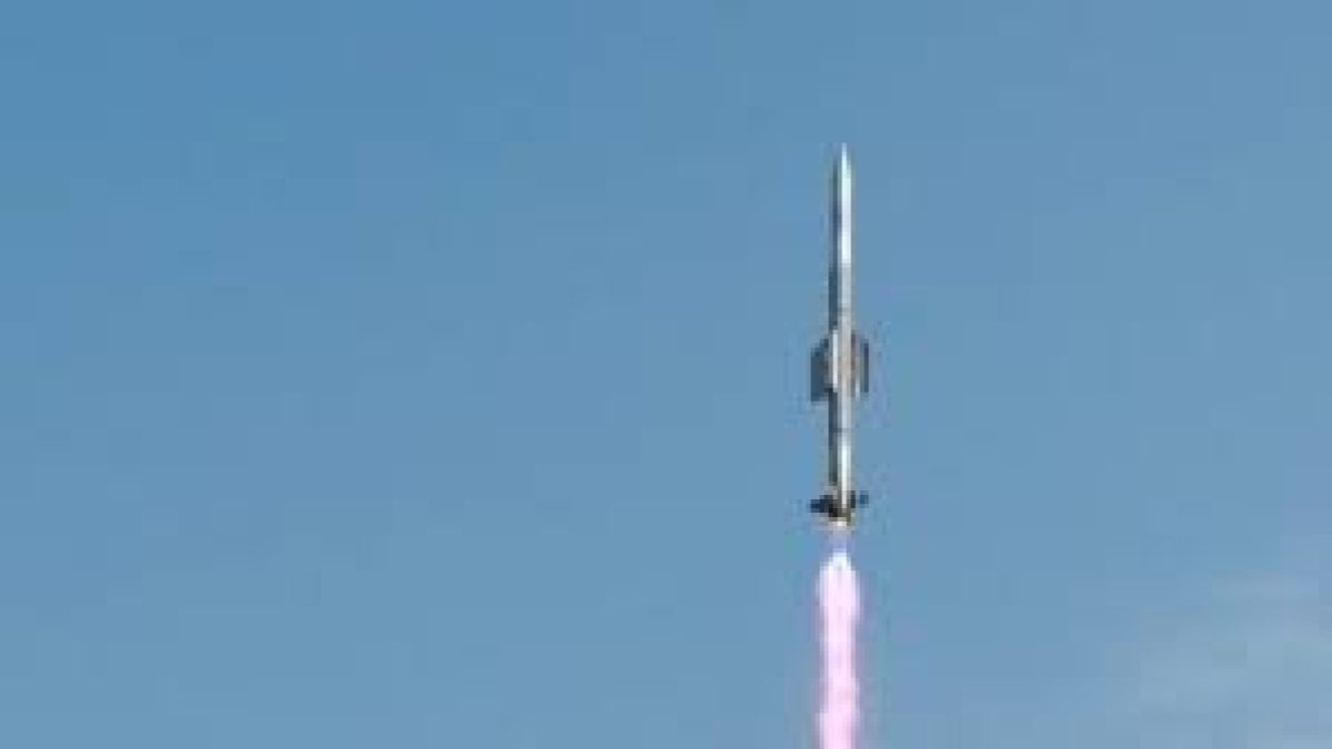 India successfully test-fires Short Range Surface to Air Missile for Navy