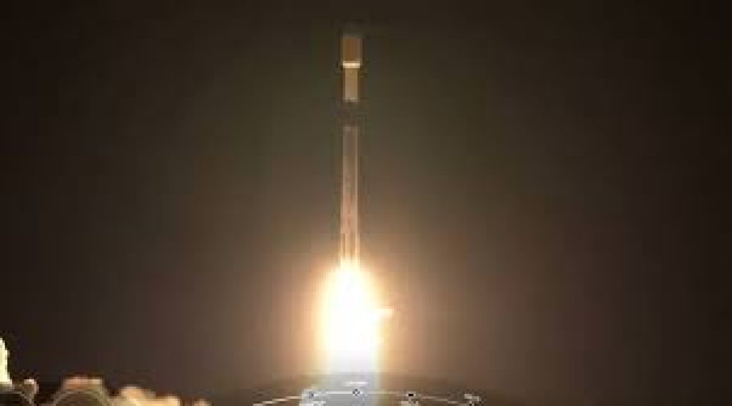 SpaceX launches 52 Starlink satellites from California base