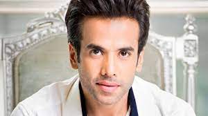 Tusshar Kapoor released his debut book ‘Bachelor Dad’